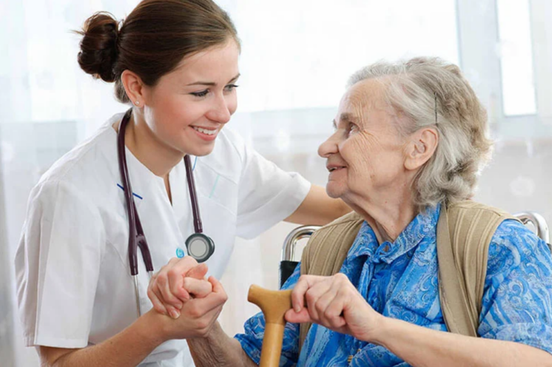 Red Flags (and Green Flags) to Watch for When Hiring CNAs | Aspen ...
